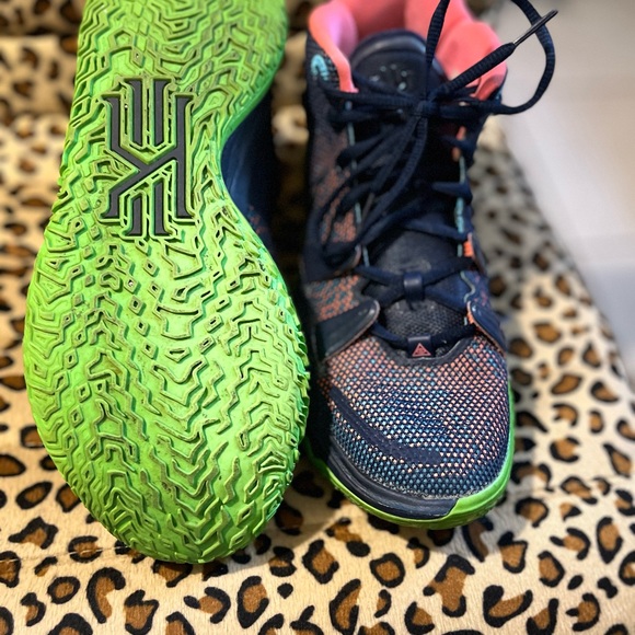 2021 Kyrie 7 'Midnight Navy' - Picture 8 of 9